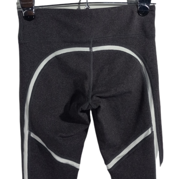 Alo YOGA Continuity Gray White Stripe Leggings - Picture 6 of 8